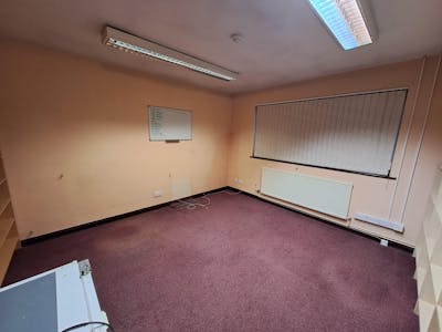 Dartmouth Medical Centre, 1 Richard Street, West Bromwich, D1 (Non Residential Institutions) / Healthcare To Let / For Sale - 1000018480.jpg