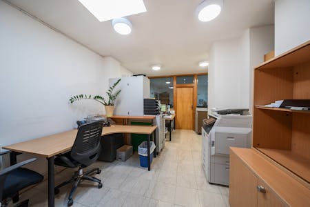 17 Station Road, London, Retail For Sale - 138198112691b49c04556e.jpg