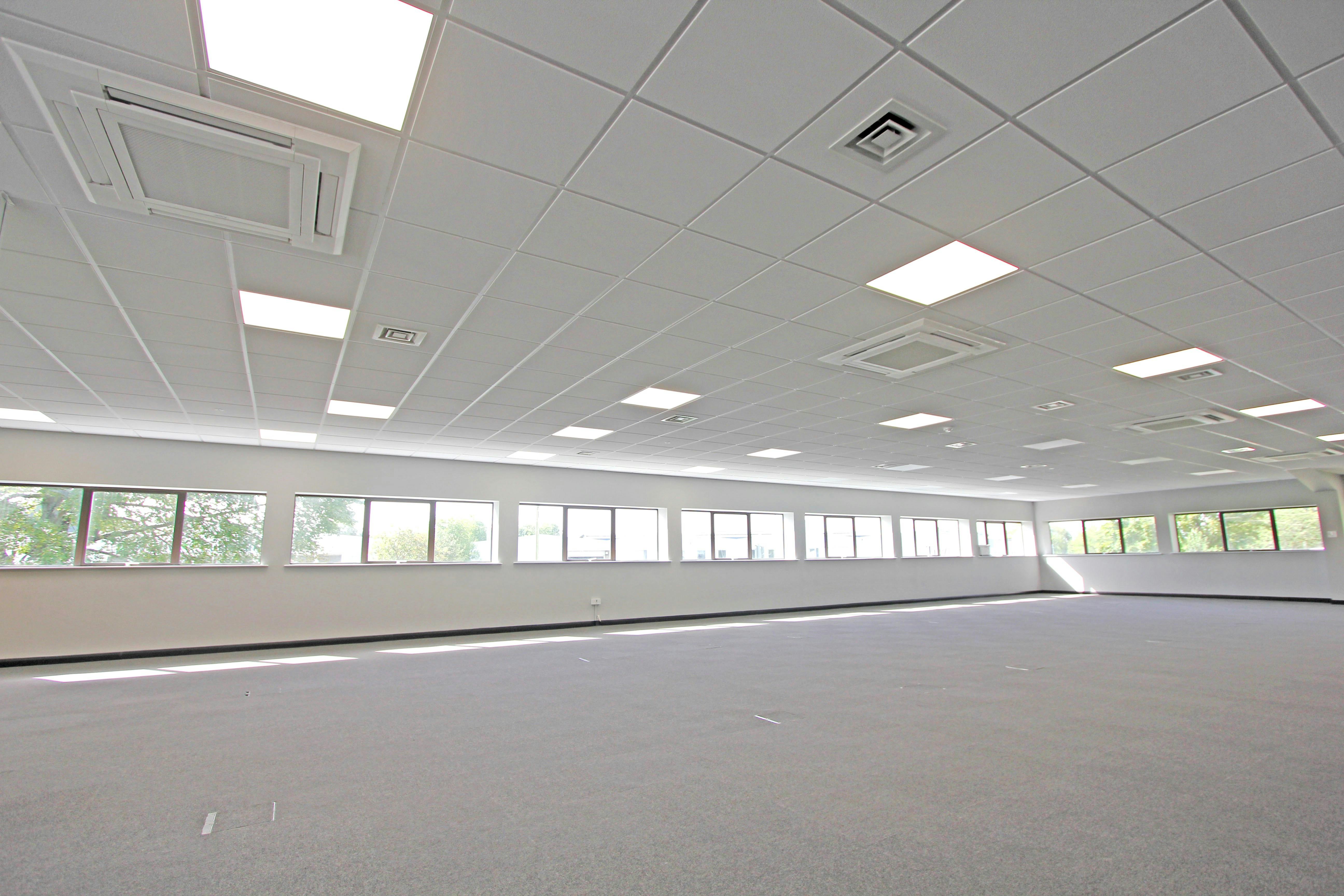 Office in Eastleigh - photo 4