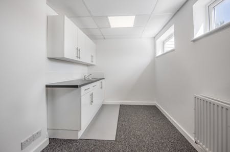 Unit 3 The Trade Centre, Dedworth Road, Windsor, Industrial To Let - 5f27d8a6a6529l627855 3.jpg