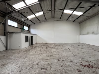 Unit 6, Lamby Workshops, Cardiff, Industrial To Let - IMG_2290.jpg
