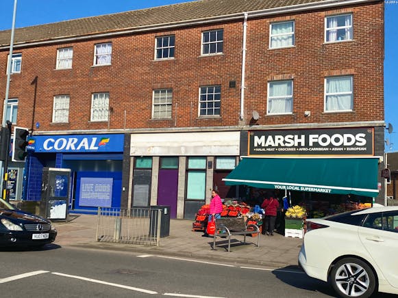 11 Nursery Parade, Luton, Retail To Let / For Sale - IMG_2696.JPG