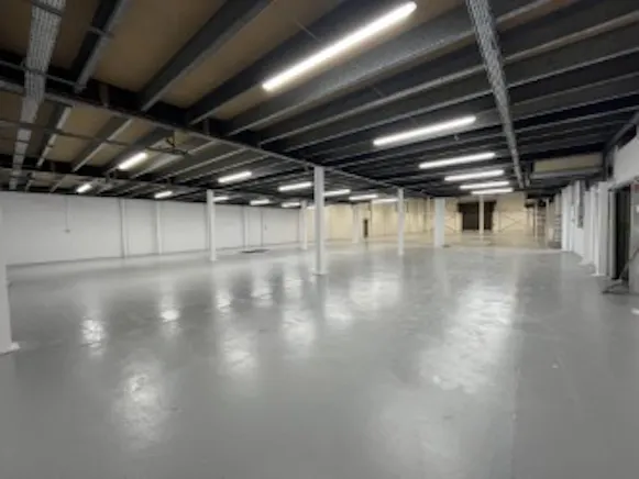 Unit 5 Carlisle Close, Sheffield Road, Chesterfield, Industrial/Logistics To Let - 2242fc28-6233-4572-b1ba-db8c02b38ece.jpg