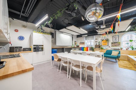 3 Bath Place, London, Office To Let - 1312191226859c9e5b04a9.jpg