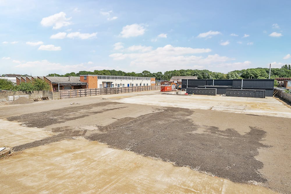 Land at Waltham Cross - 131898456863a90352475.jpg