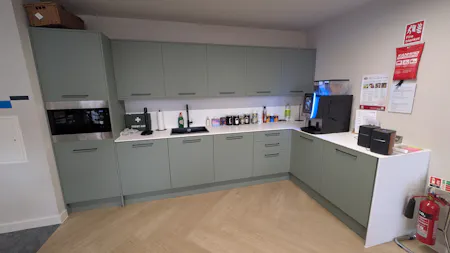 Suite 5B, Centurion House, Manchester, Office Lease Assignment - Kitchen.jpg