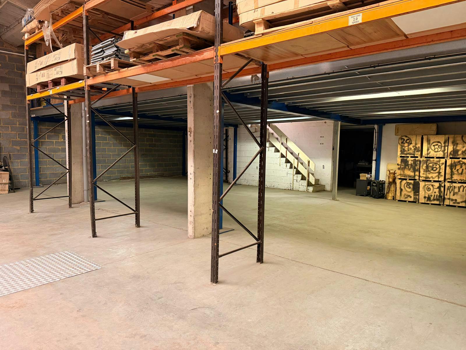 The Warehouse, Aylesbury, Industrial To Let - 20260428_143429000_iOS 1.jpg