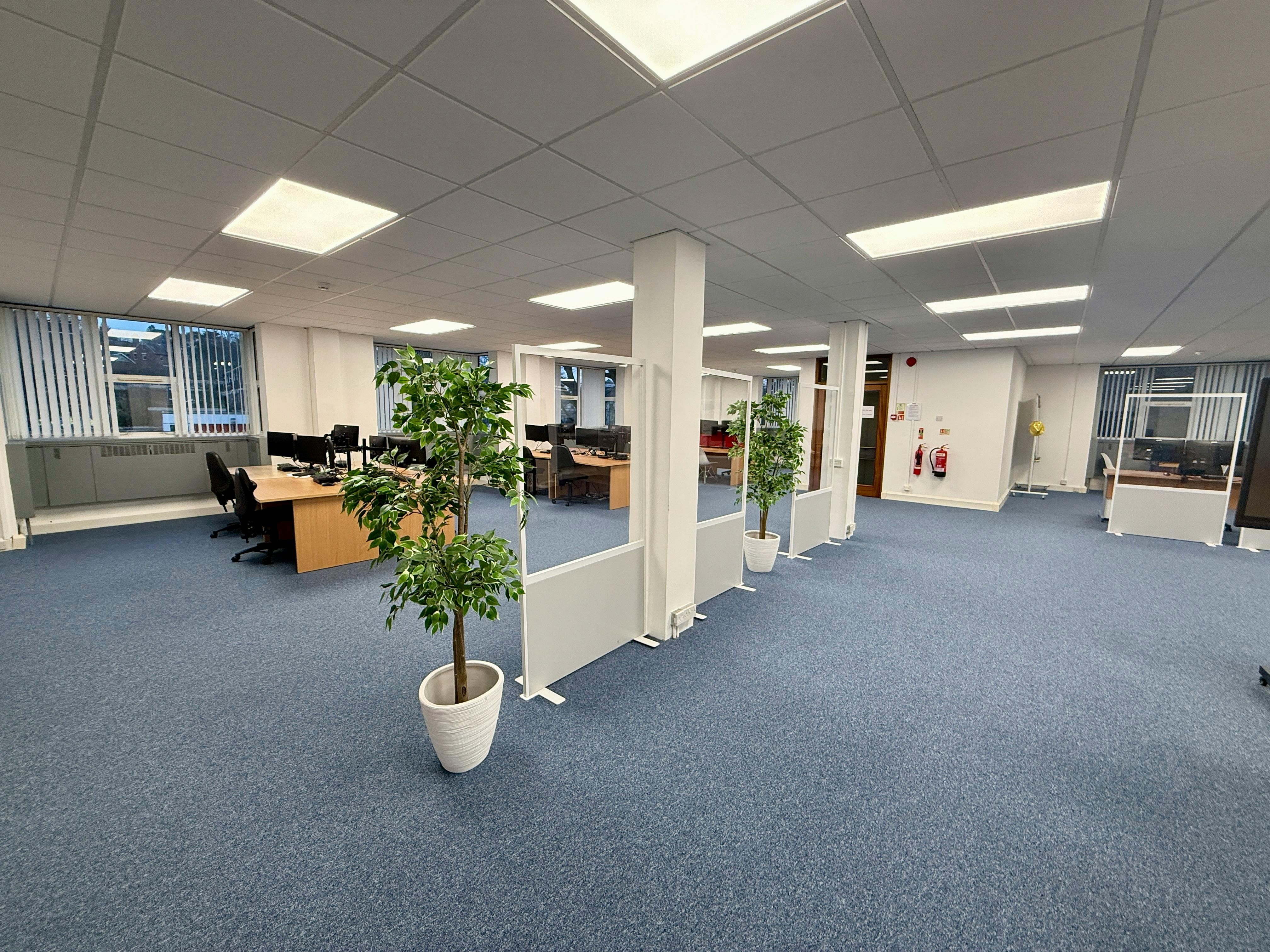 Office in Wimborne - photo 3