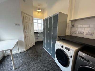 8 The Crescent, Spalding, Retail To Let - 7.jpg