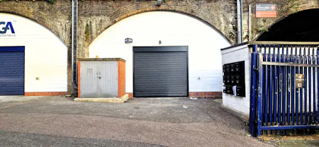 Arch 213, Ponsford Street, London, Industrial To Let - 20260501_194500 - Edited.jpg