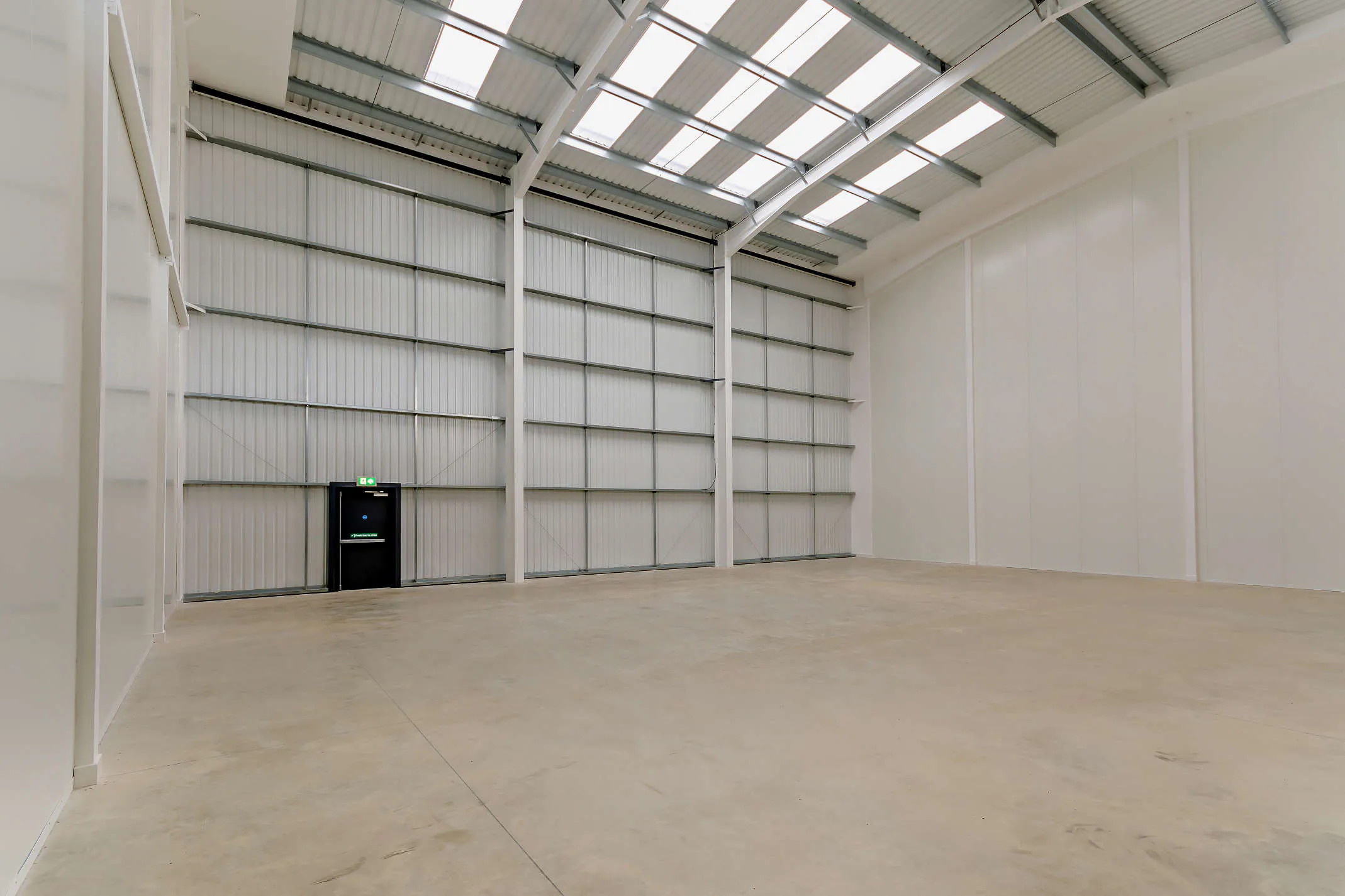 Unit 5, 6, Vantage 41, Aston Clinton, Industrial To Let - 8621193-interior07-800.jpg