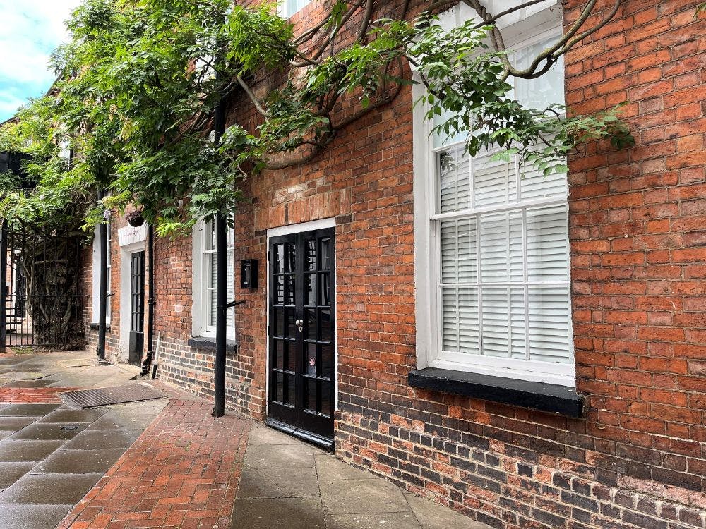 2B White Lion House, Banbury, Office / Retail To Let - image00020.jpg