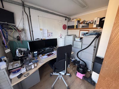 9 Rosshill Industrial Park, Southend-on-Sea, Industrial To Let - IMG20250411WA0001.jpg