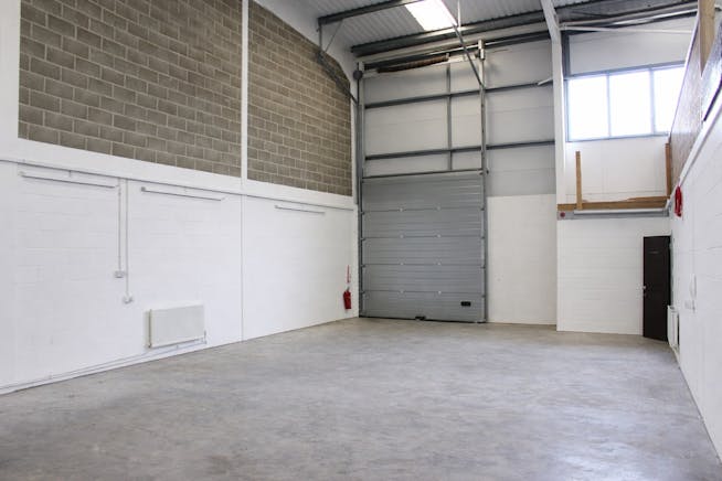 Unit 9 RO24, Harlow, Industrial To Let - ChatGPT Image Apr 7, 2026, 12_37_02 PM.jpg