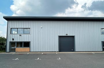 Unit K9, Rockhaven Park, Swindon, Industrial / Other To Let - IMG_4375.jpg