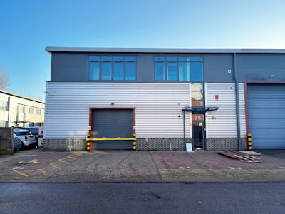 Unit 34 Orbital 25, Watford, Warehouse To Let / For Sale - Front shotP.png