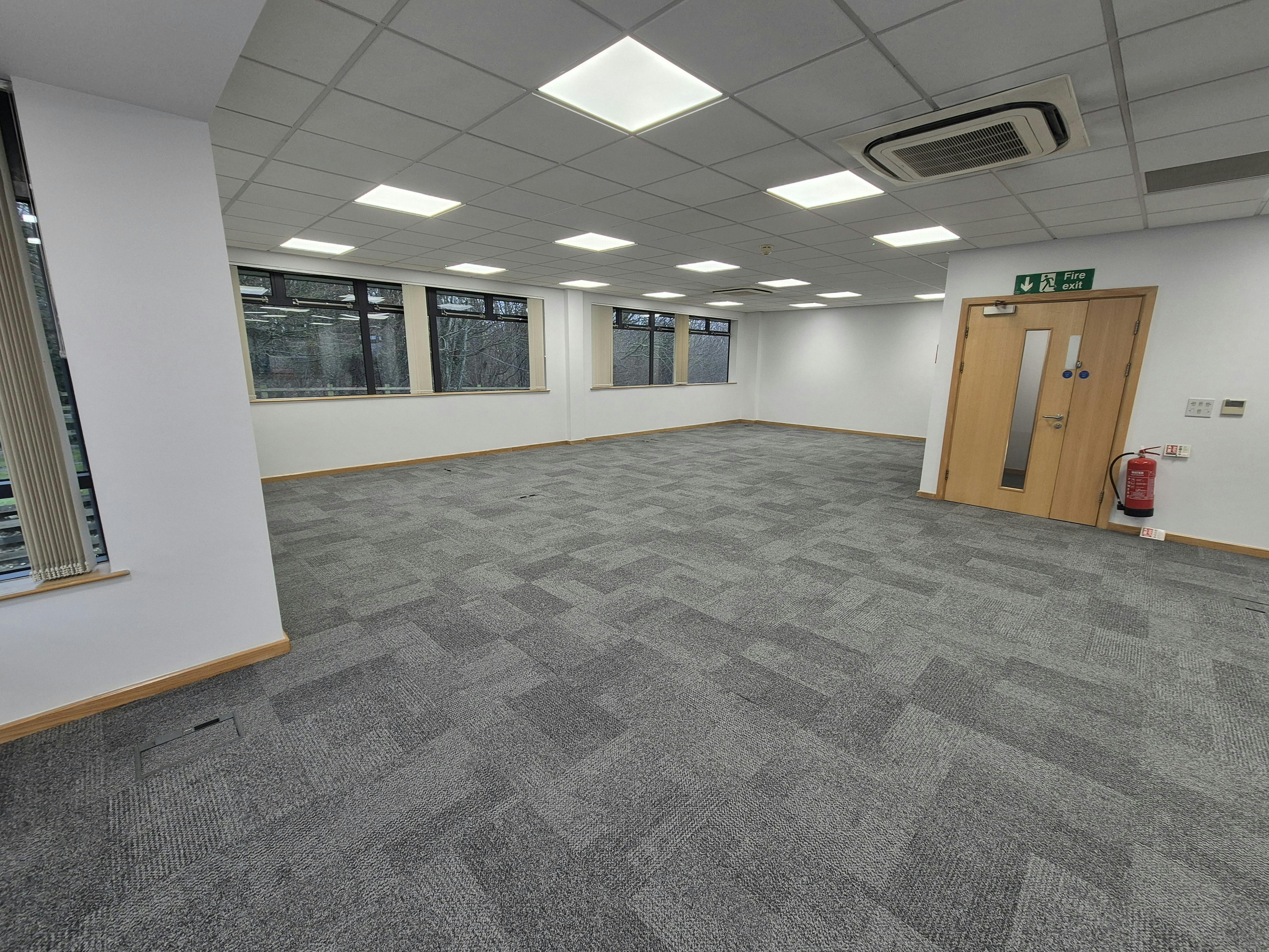 Office in Sittingbourne - photo 2