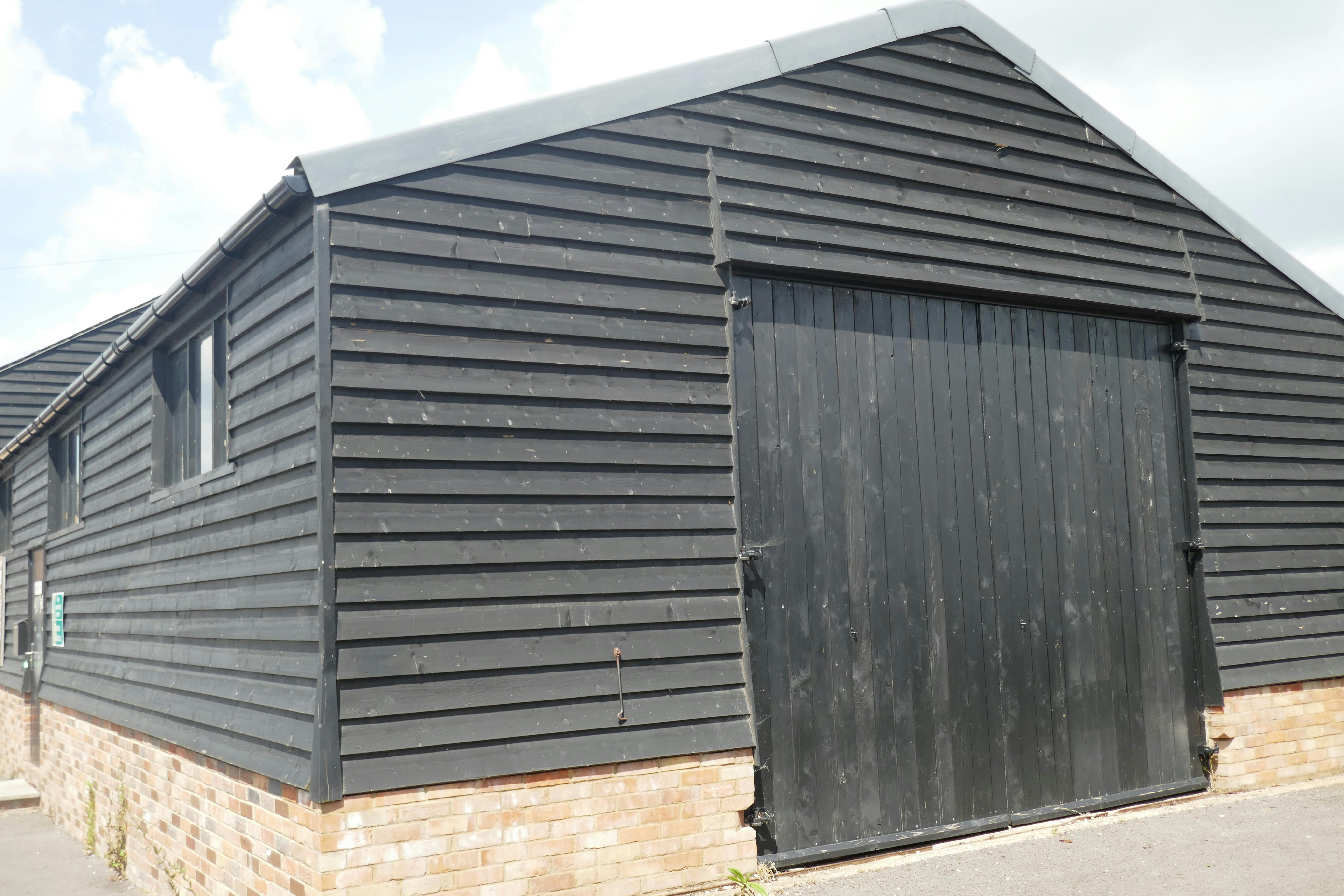 Unit 9, Crumps Farm, Sawbridgeworth, Industrial To Let - P1020917.JPG