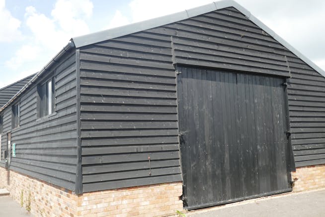 Unit 9, Crumps Farm, Sawbridgeworth, Industrial To Let - P1020917.JPG