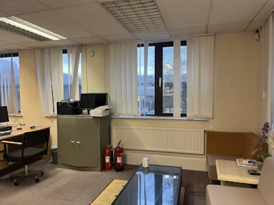 1B Carrera House, Merlin Centre, Aylesbury, E (Commercial / Business / Service) / Office To Let - 20260202_150547127_iOS.jpg