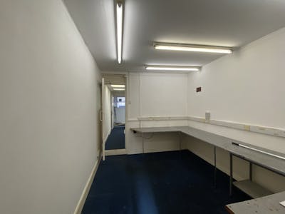 9 Redcatch Road, Bristol, Retail To Let - IMG_6539.JPG