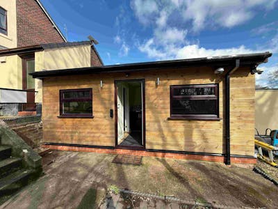 28 Stanely Street, Tunstall, Mixed Use To Let - IMG_3169.jpg