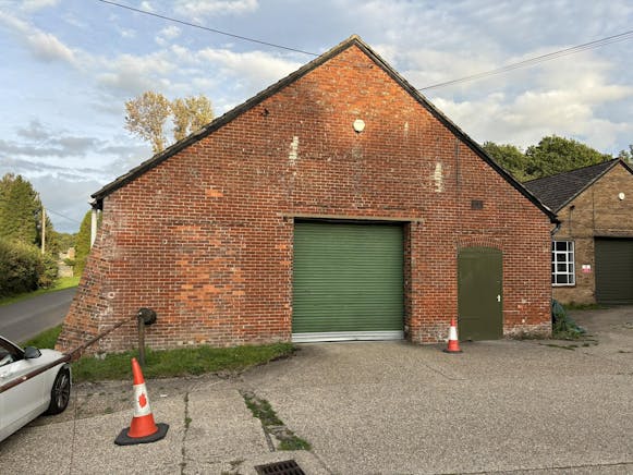 Unit 1 The Old Stick Factory, Chiddingfold, Industrial / Warehouse To Let - 386879583_318784277413734_2984082381215020615_n.jpg