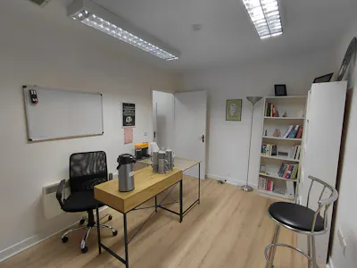 Ground Floor, 31 Parnell Place, Cork, Office / Retail To Let - 20260826_120601.jpg