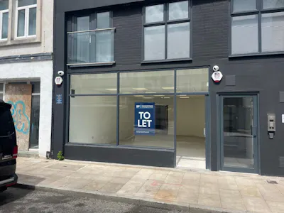 26 Park Street, Swansea, Office / Retail - In Town To Let - 7fefc4b3-9662-46ab-8327-44bebfcb2214.JPG