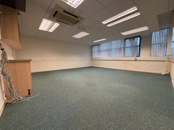 Suite 2, South Inch Business Centre, Perth, Offices To Let - IMG_1605.JPG