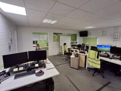 Unit 8 Crow Arch Lane Industrial Estate, Ringwood, Industrial / Warehouse To Let - 20251105_120344.jpg