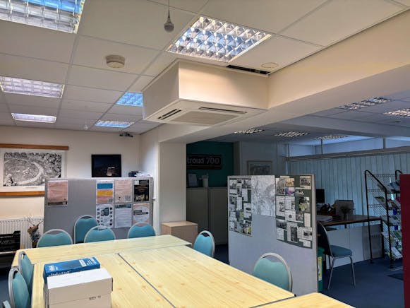 Thanet House, Stroud, Office For Sale - Int 2.jpg