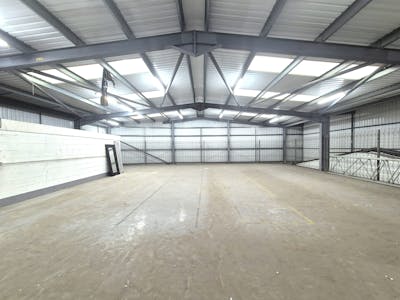 Unit 4 Suthers Street, Oldham, Industrial/Logistics To Let - 20241126_103217.jpg