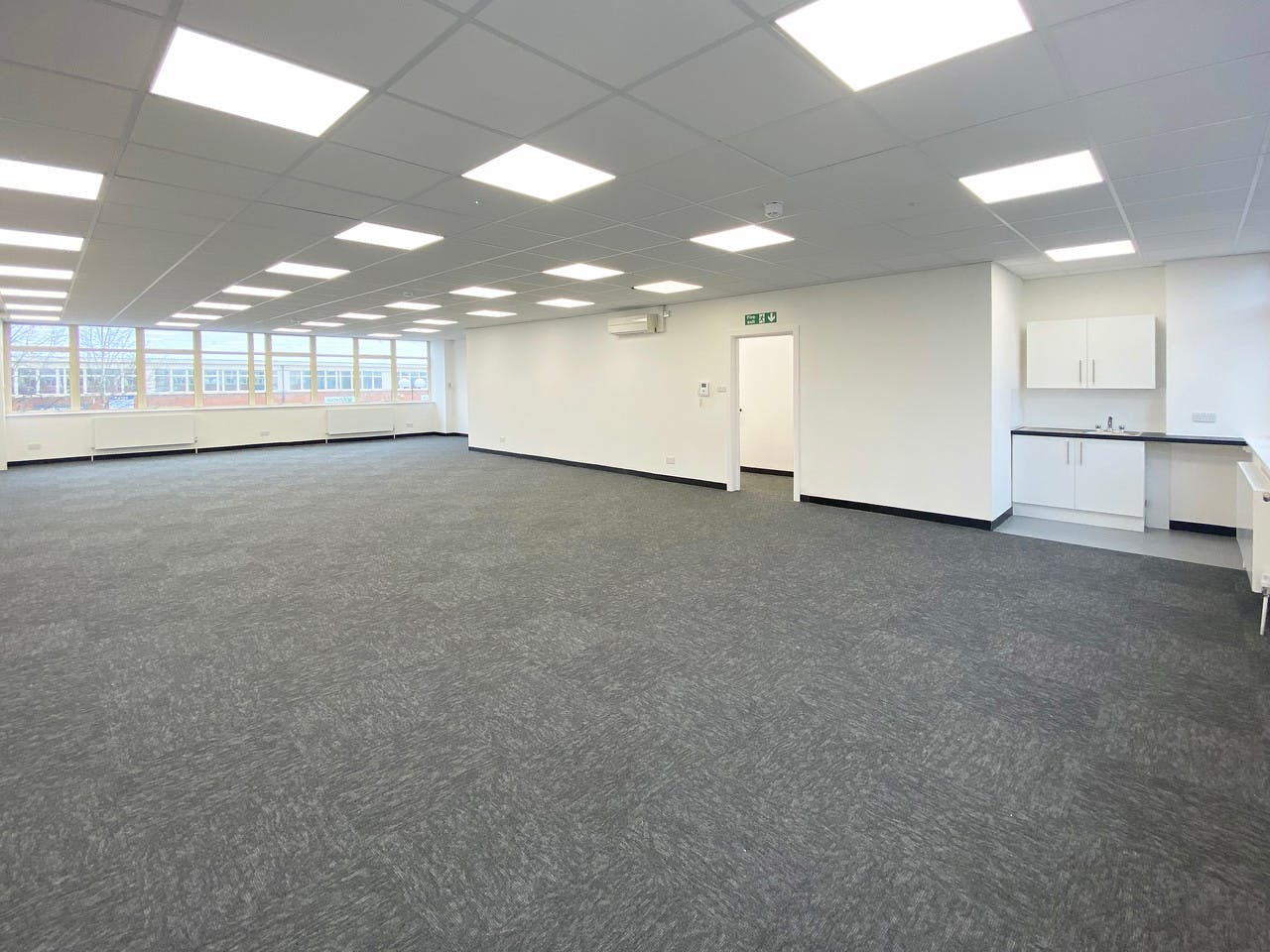 Office in Reading - photo 2
