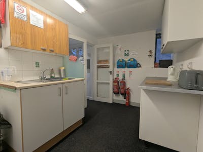 Piccards Farm Barn, Guildford, Industrial / Light Industrial / Office / Open Storage To Let - 1000008408.jpg