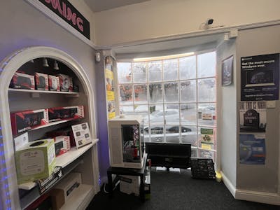 29 Regent Parade, Harrogate, Retail To Let - image00006.jpeg