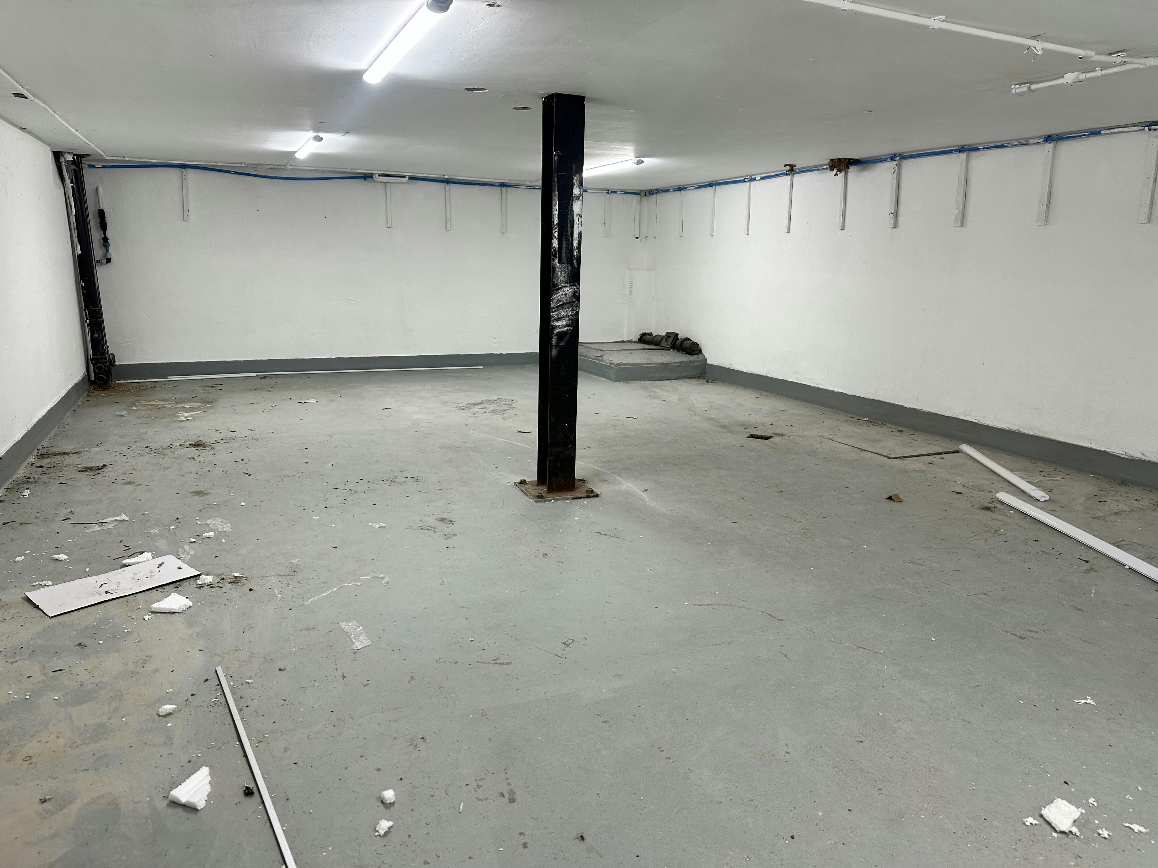 32-34 Chiswick High Road, London, Retail To Let - C5760FD07942467C93636538D4EAC654.jpeg