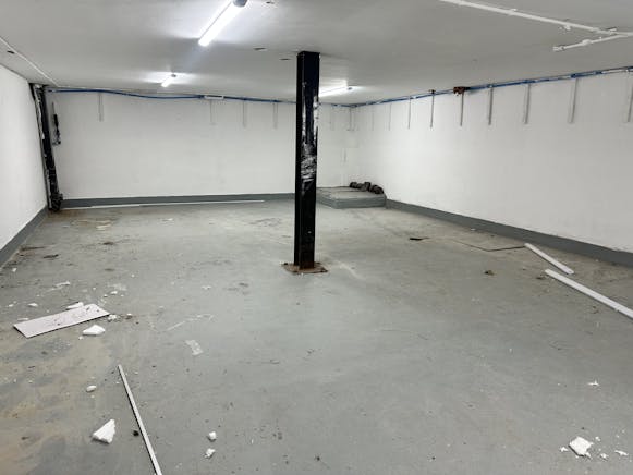 32-34 Chiswick High Road, London, Retail To Let - C5760FD07942467C93636538D4EAC654.jpeg
