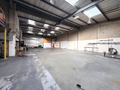 Unit 9 Ashchurch Industrial Estate, Alexandra Way, Tewkesbury, Industrial / Trade Counter / Industrial / Warehouse To Let - IMG_1275.jpg