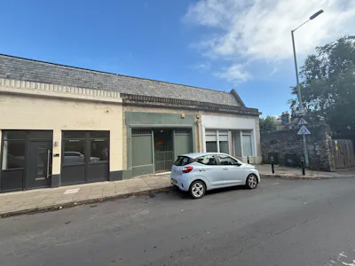10-14 East Trinity Road, Edinburgh, Retail For Sale - IMG_5037.jpeg
