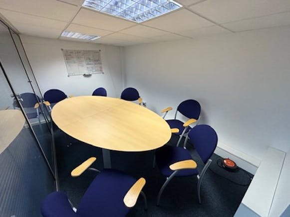 Unit 2 Speedwell Close, Eastleigh, Industrial For Sale - SWC2Picture17 - 21 04 2026.jpg