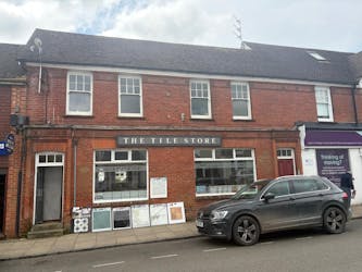 22 Lavant Street, Petersfield, Retail To Let - Photo 28-04-2026, 13 36 42.jpg - More details and enquiries about this property