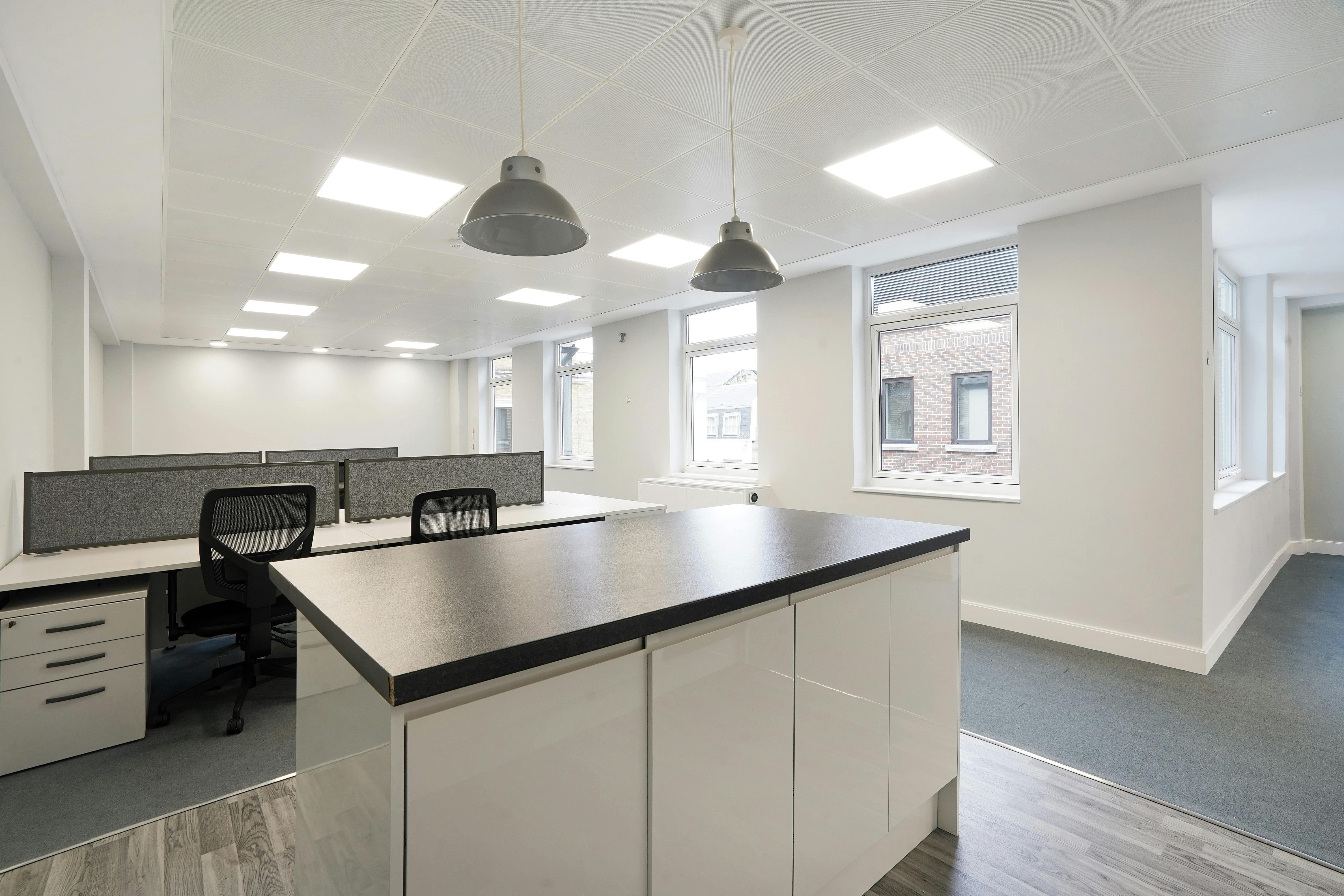 Office in London - photo 4