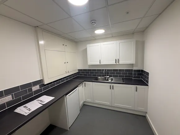 Unit 18 Rushy Platt Industrial Estate, Caen View, Swindon, Industrial To Let - Kitchen - Sept 26.jpg