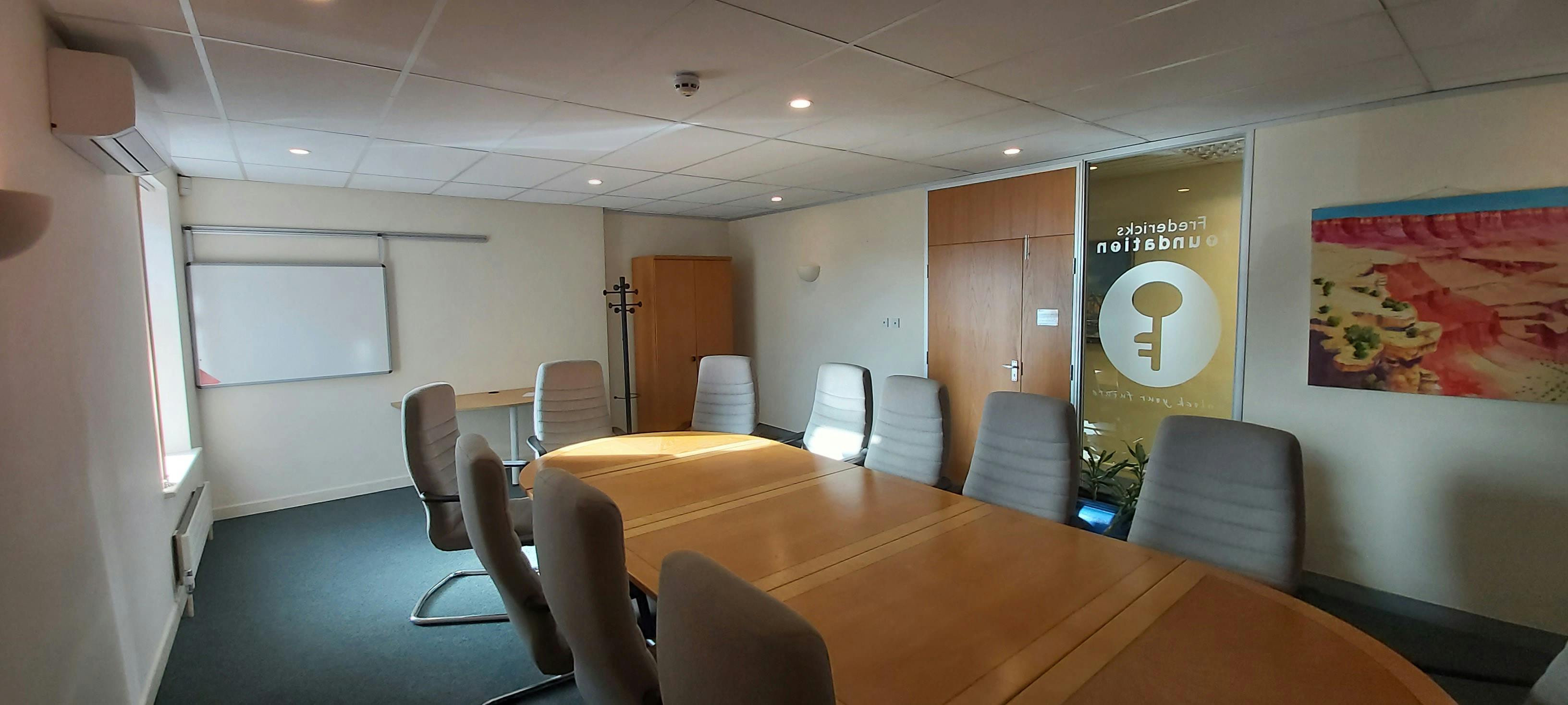 39 Guildford Road, Lightwater, Offices To Let - board room 1st floor.jpg