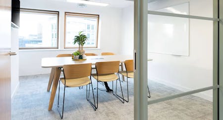 52 Tabernacle Street (Office LG.03), London, Office / Serviced Office To Let - 697c9541877ffd9058dcc694_68dd946314667117997aec64_Runway20Shoreditch20Suite20room.jpg