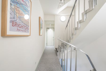 Ground Floor, 96-99 Queens Road, Brighton, Retail To Let - DSC08461.jpg