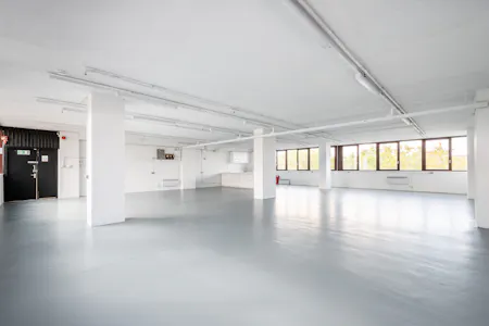 Regent Studios - 8 Andrews Road, London, Office To Let - Regent Studios 56 - Low Res 7.jpg