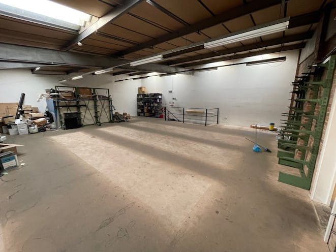 Units 8 & 9 Rose Kiln Lane, Reading, Industrial / Warehouse Lease Assignment - Rose Kiln Lane Trading Estate - 8.jpg