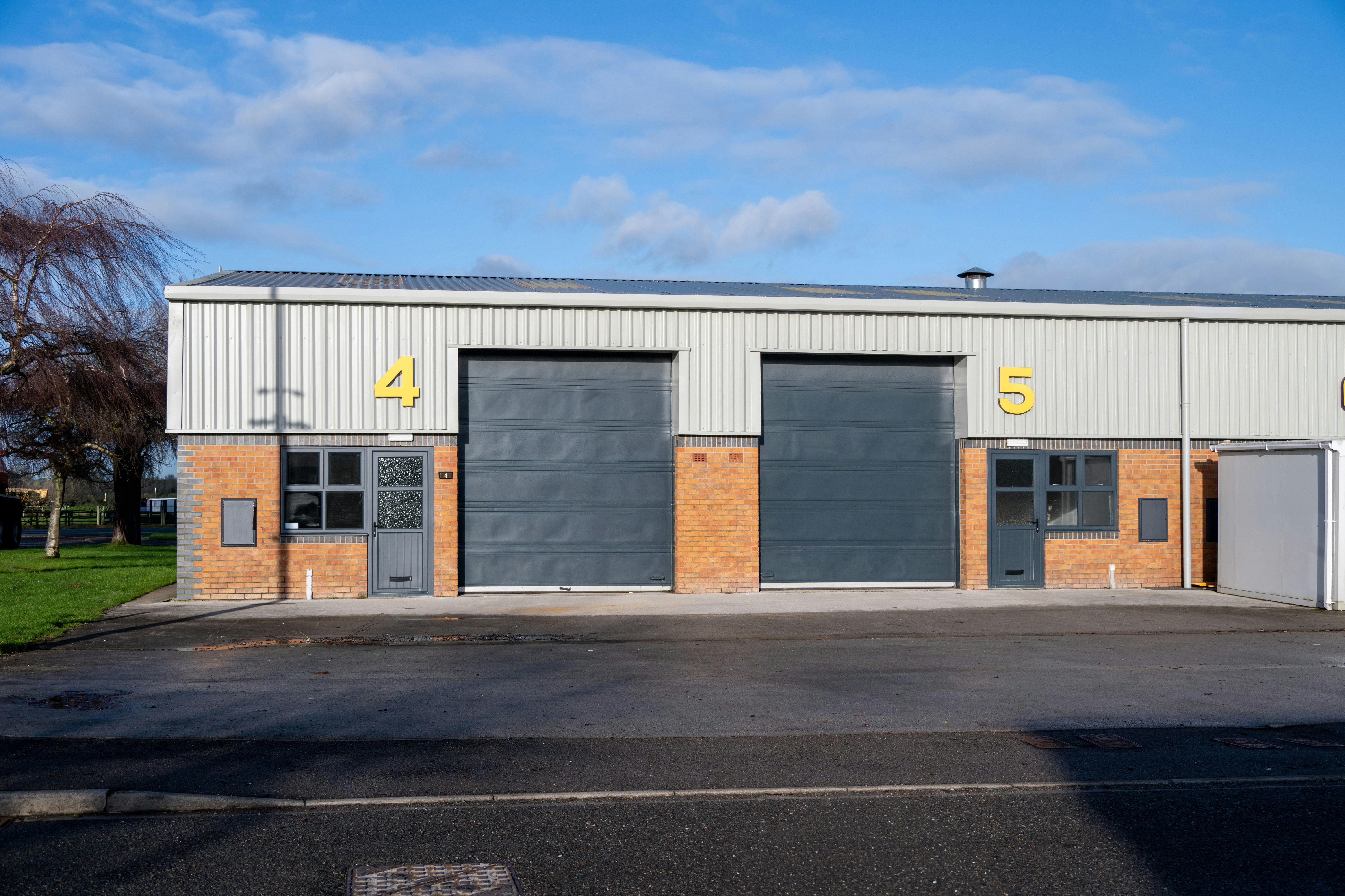 Unit 4 & 11, York North, Goose Lane, Sutton-On-The-Forest, York, North Yorkshire, YO61 1ET